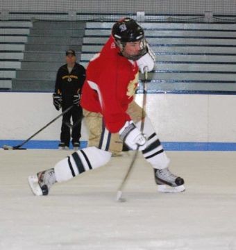 Golocalworcester Central Mass Hockey Enjoys Home Ice In Bay State Games